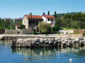 Beachfront house 5+3